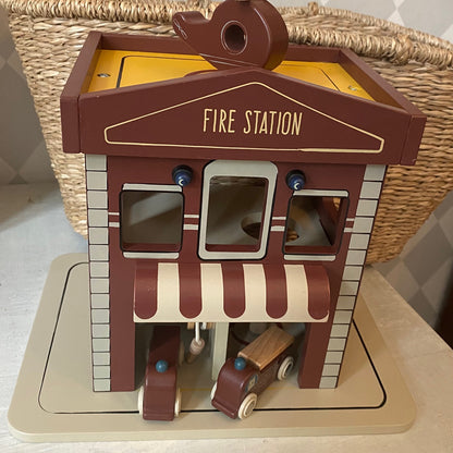 Feuerwehr Station, Holz