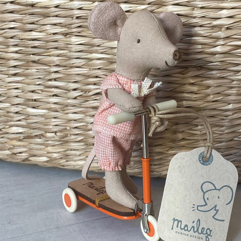 Maileg Kick Board Scooter mit Maus im  Kinderladen München